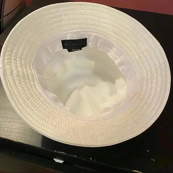 Steve Madden White Bucket Hat - Picture 5 of 7